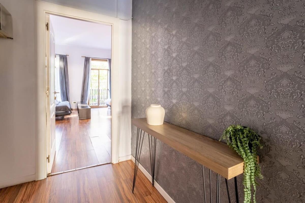 Comfortable And Huge 4bd - 2bth Rambla Catalunya Apartment Barcelona